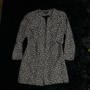 Isabella Zebra Trench